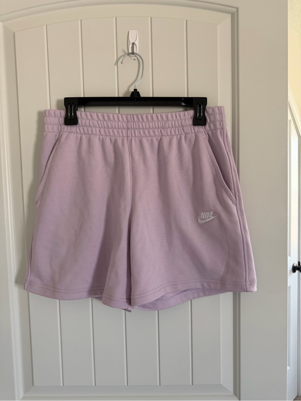Nike Women's Light Lavender Athletic Shorts Size XL 5” Inseam Sporty Running